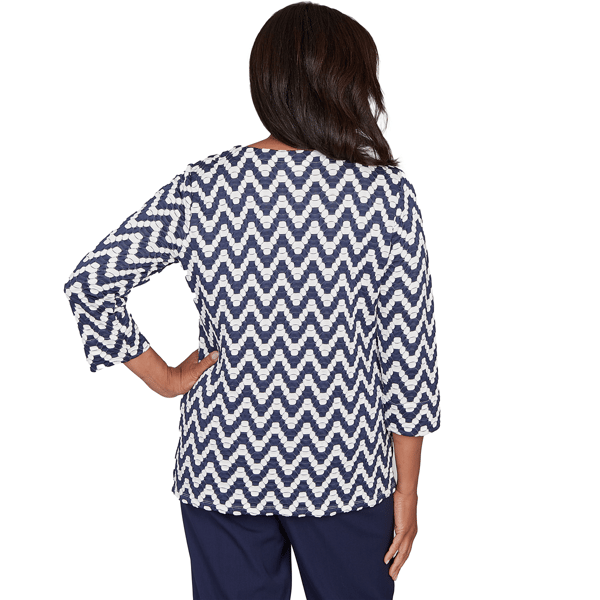Petite Alfred Dunner Saratoga Springs Chevron Abstract Blouse