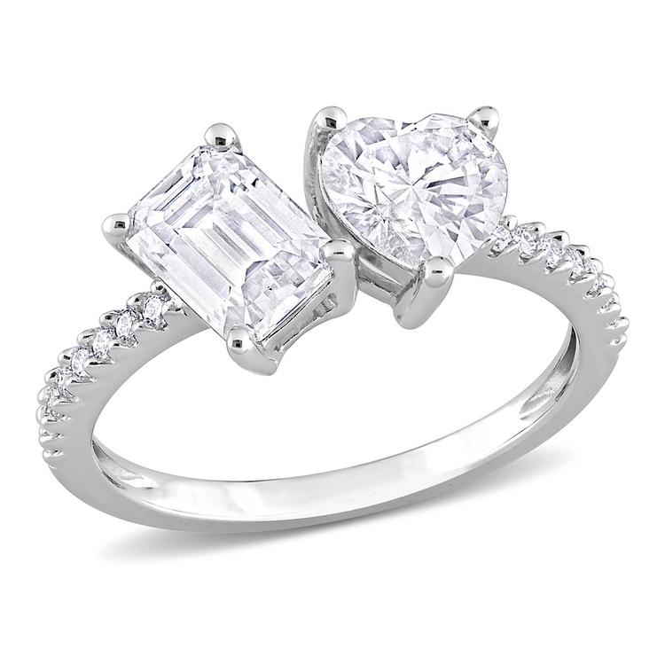 Gemstone Classics(tm) Sterling Silver Moissanite Statement Ring