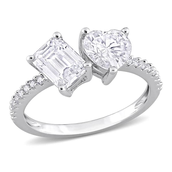 Gemstone Classics(tm) Sterling Silver Moissanite Statement Ring
