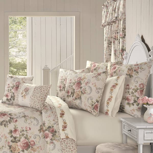 Royal Court Chablis 3pc. Quilt Set