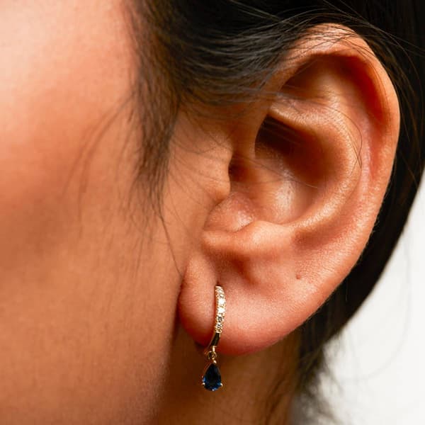 Haus of Brilliance 10kt. Yellow Gold Blue Sapphire Hoop Earrings