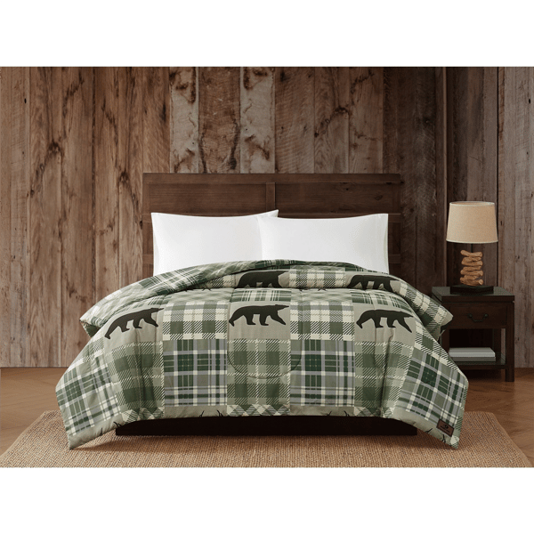Mossy Oak Bear Patchwork Comforter