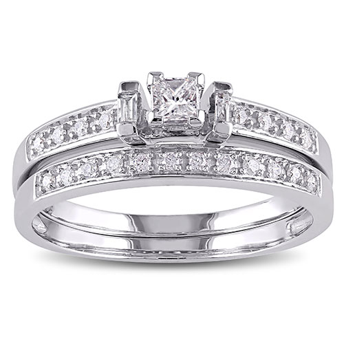 Loveblooms&#40;tm&#41; 10kt. White Gold Diamond Bridal Ring Set