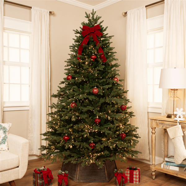 Northlight Real Touch™ 7.5ft. Pre-Lit Balsam Fir Christmas Tree