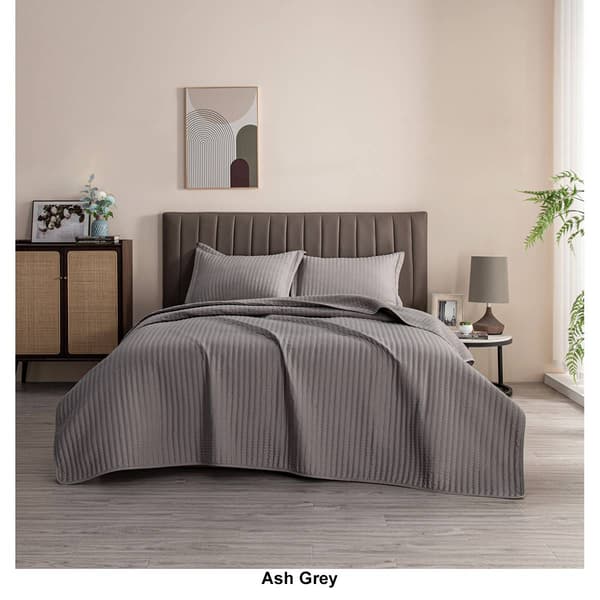 FreshFolds 3pc. Premium Solid Microfiber Quilt Set