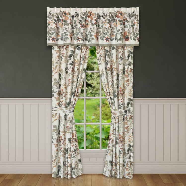 Royal Court Evergreen Window Panels
