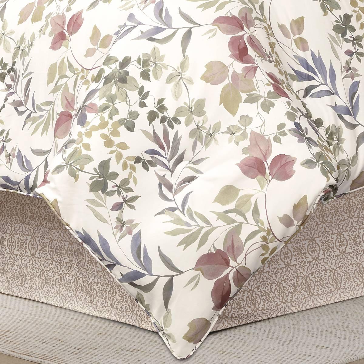 Royal Court Rosewood 4pc. Reversible Comforter Set