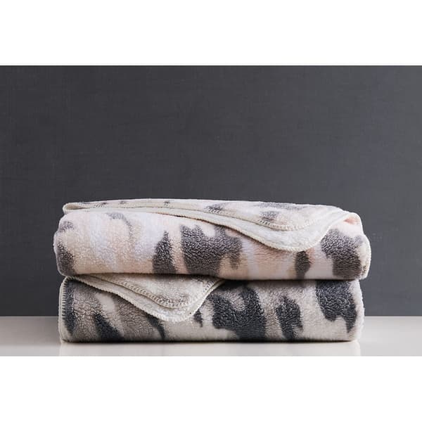Sean John Blush Camo Throw Blanket