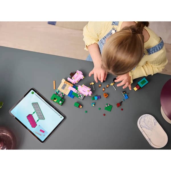 LEGO® Minecraft The Cherry Blossom Garden