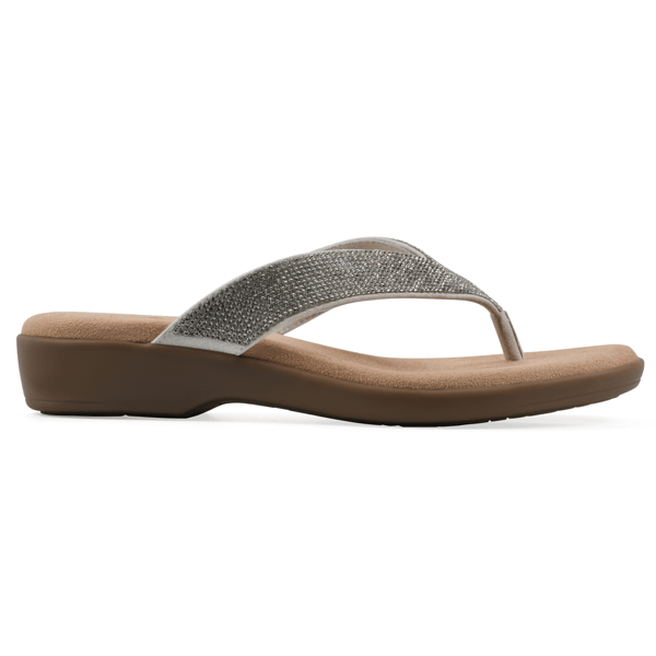 Womens Cliffs by White Mountain Becharm Thong Sandals