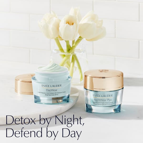 Est&#233;e Lauder&#8482; DayWear Multi-Protection Anti-Oxidant Creme SPF 15