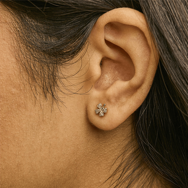 Haus of Brilliance 10kt. Gold Diamond 4 Leaf Clover Stud Earrings