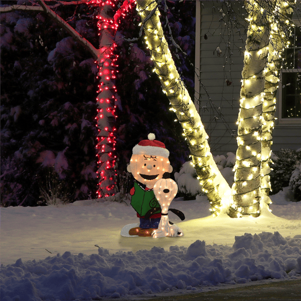 Northlight LED Peanuts & Snoopy Caroling Outdoor Christmas Decor