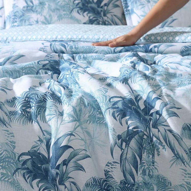 Tommy Bahama Legacy Palms 3pc. Reversible Comforter Set