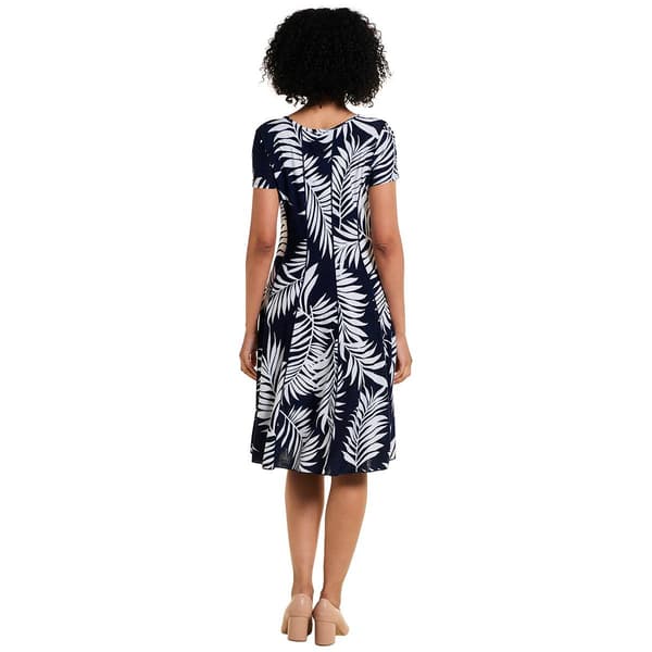 Womens Sami & Jo Short Sleeve Leaf Embroidered Jacquard Dress