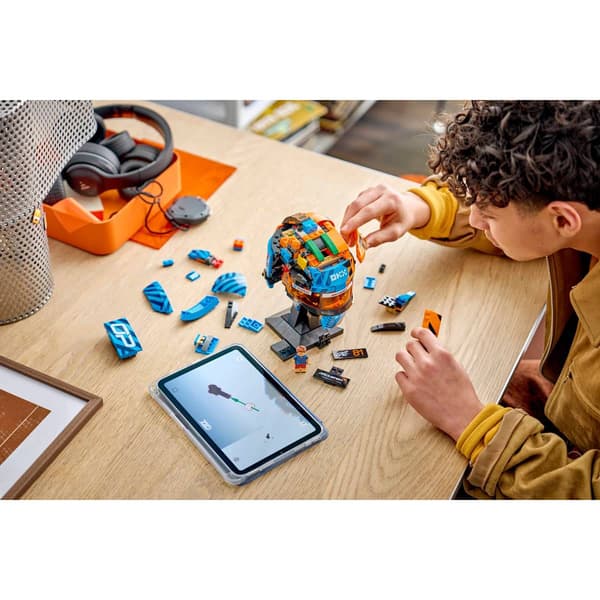 LEGO® Edition McLaren Mastercard F1® Team Oscar Piastri Helmet