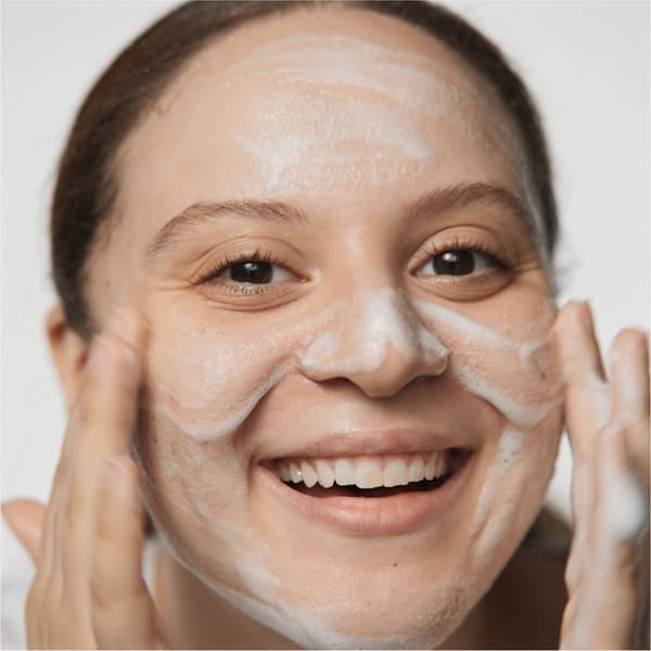 Clinique Acne Solutions™ Cleansing Foam