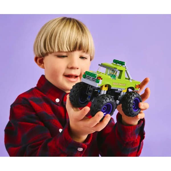 LEGO® Marvel the Hulk Truck vs. Thanos