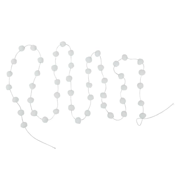 Northlight Seasonal 9ft. White Plush Snowball Christmas Garland