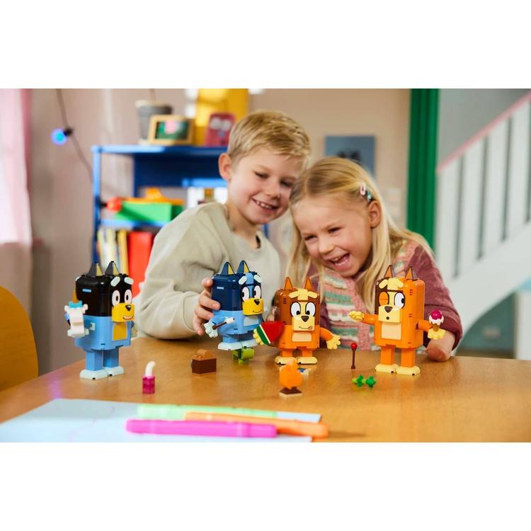 LEGO® Bluey Brick Built Bluey Family