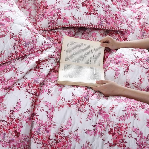 Betsey Johnson Floral Vineyard Quilt Set