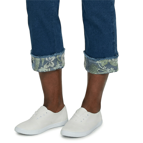 Petite Alfred Dunner Indigo Girls Floral Hem Pull On Jeans