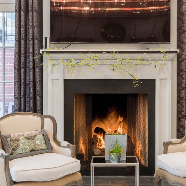 Northlight Seasonal Artificial Spring Floral Garland