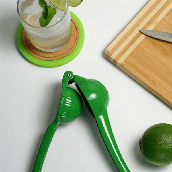 BergHOFF Essentials 2pc. Aluminum Citrus Squeezer Set