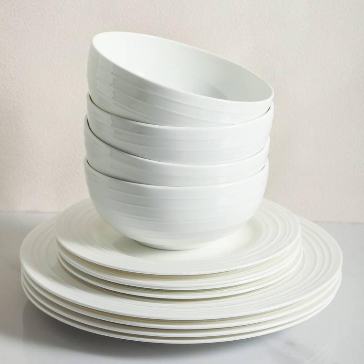 Stone Lain Eleanor 16pc. Bone China Dinnerware Set