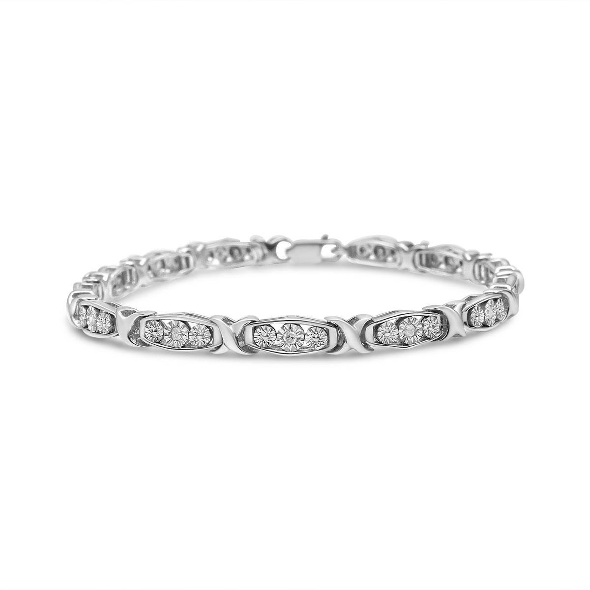 Haus of Brilliance 1/10ctw. Diamond 3 Stone Link Bracelet
