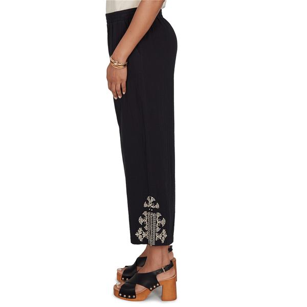 Womens Ruby Rd. Tropical Noir Embroidery Hem Wide Leg Pants
