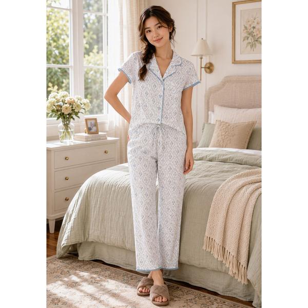 Womens Laura Ashley(R) Short Sleeve Floral Trellis Pajama Set