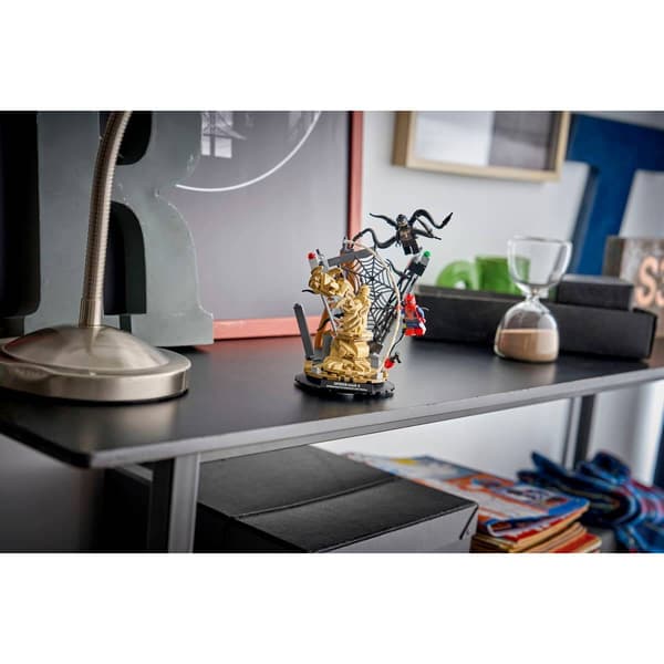 LEGO® Marvel Spiderman vs Sandman Epic Battle Building Kit