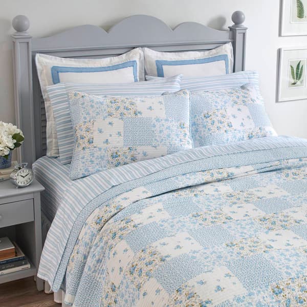 Laura Ashley&#174; Kenna 136 Thread Count Reversible Quilt Set