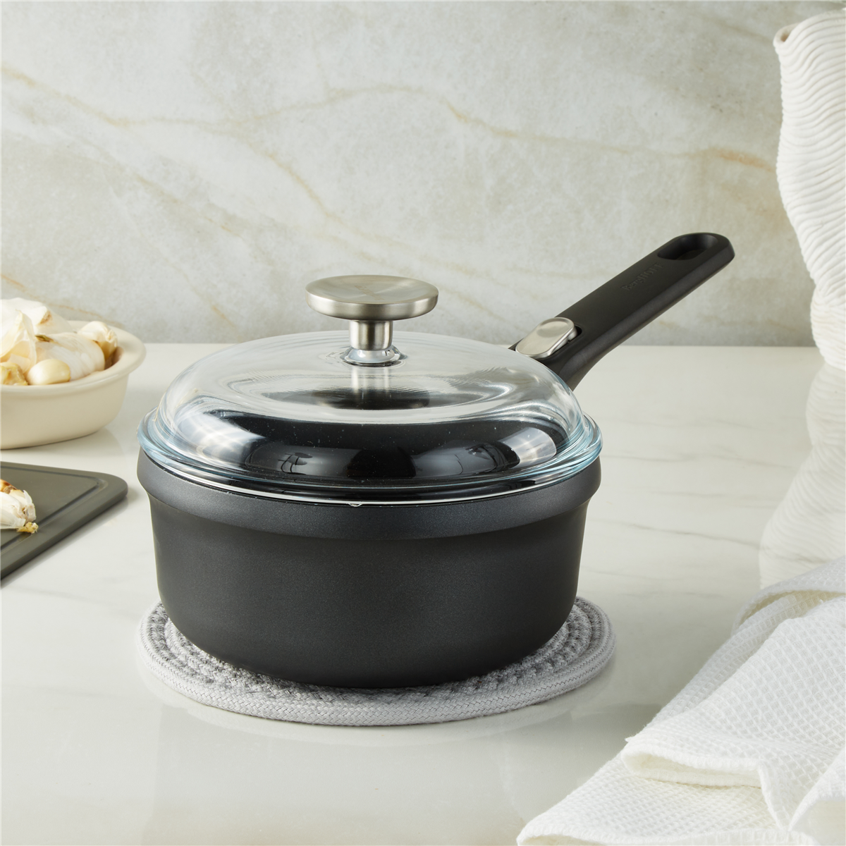 BergHOFF GEM Nonstick  1.9qt. Sauce Pan with Detachable Handle