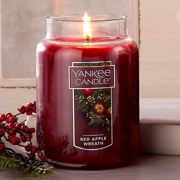 Yankee Candle&#174; 22oz. Red Apple Wreath Jar Candle