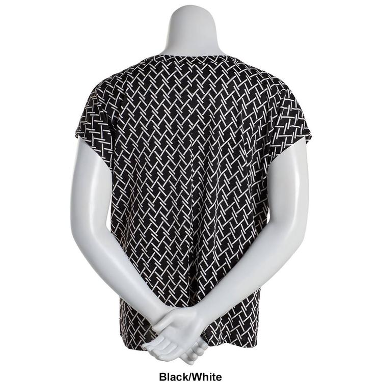 Petite Notations Short Sleeve Geo Grommet Neck Shell Blouse