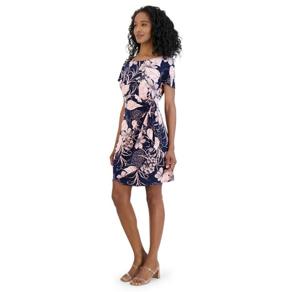 Petite Robbie Bee Short Sleeve Floral Sarong Wrap Dress