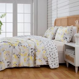 FreshFolds Helene 3pc. Reversible Watercolor Flowers Quilt Set