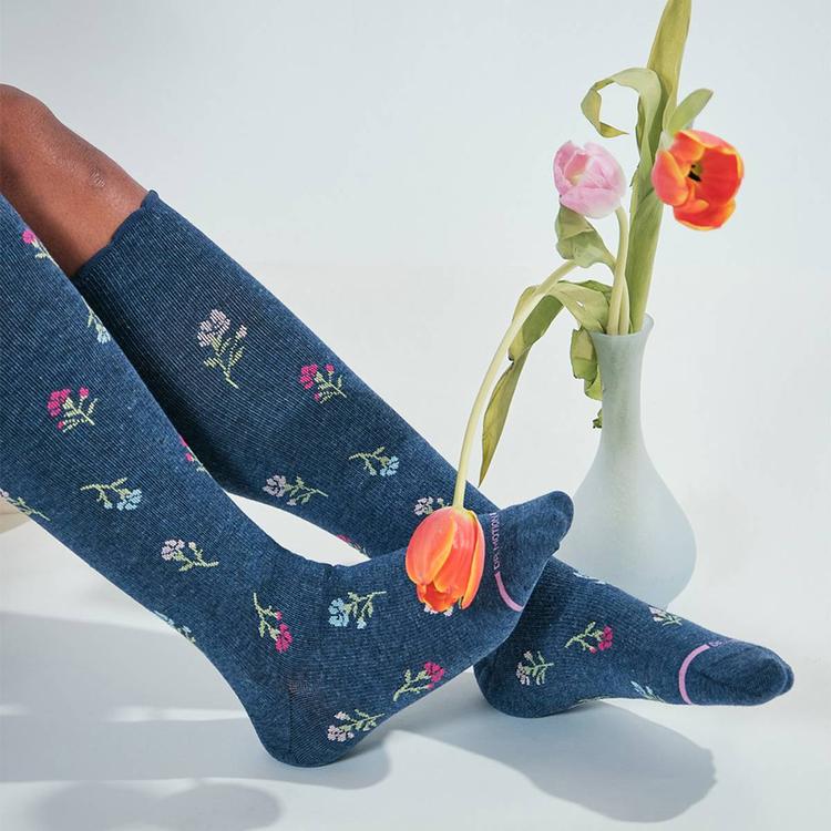 Womens Dr. Motion Carnation Denim Comp 10.00