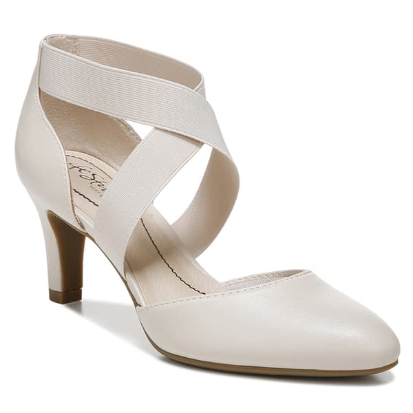 Womens LifeStride Gallery Classic Almond Toe Pumps