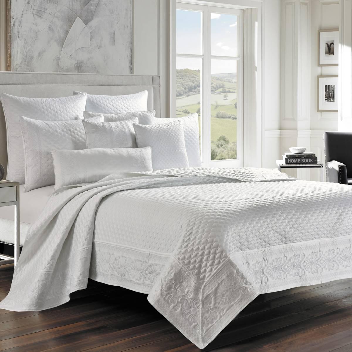 J. Queen New York Lyndon Bedding Collection