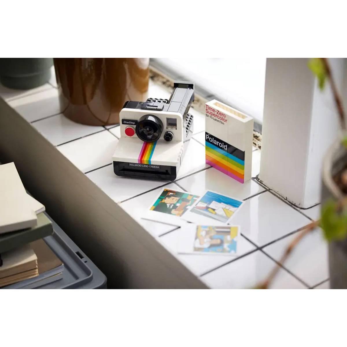 LEGO® Ideas Polaroid OneStep SX-70 Camera