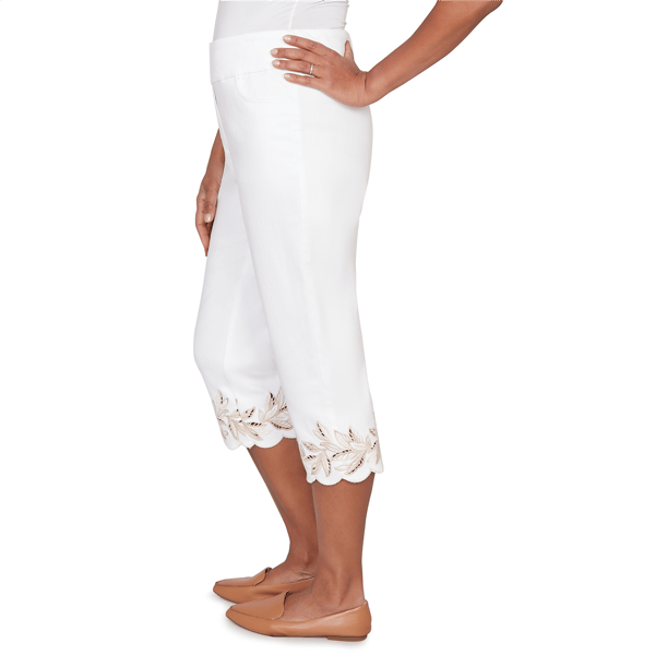Womens Alfred Dunner Natural Wonder Leaf Cut Out Capris