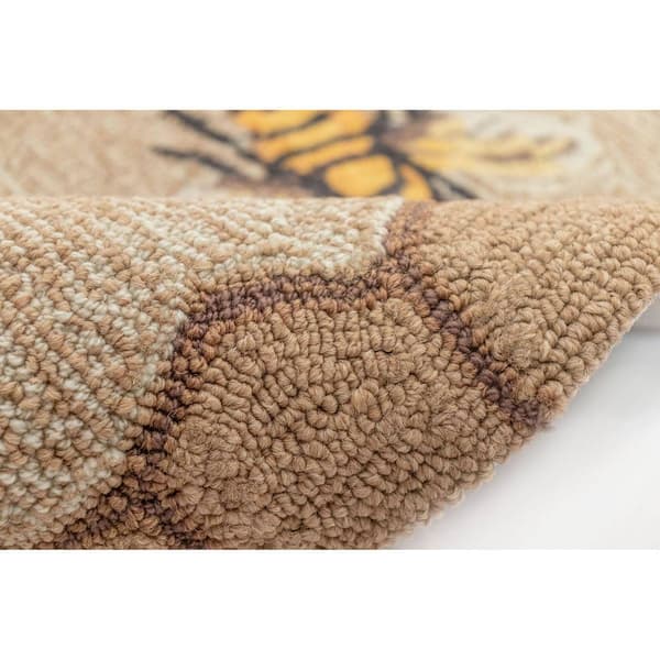 Liora Manne Frontporch Honeycomb Bee Rectangular Area Rug