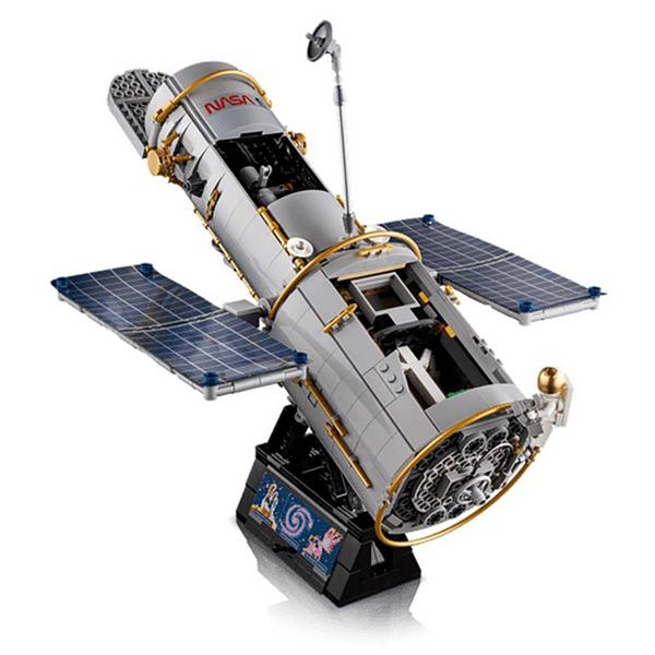 LEGO® Icons Hubble Space Telescope Building Kit