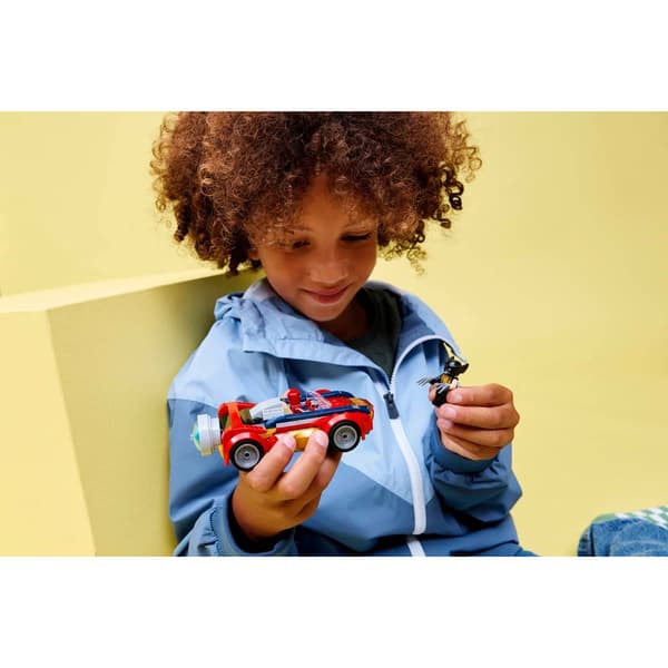 LEGO® Marvel Spiderman Car Vs Venomized Wolverine Building Kit