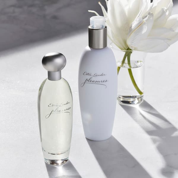 Est&#233;e Lauder&#8482; Pleasures Body Lotion