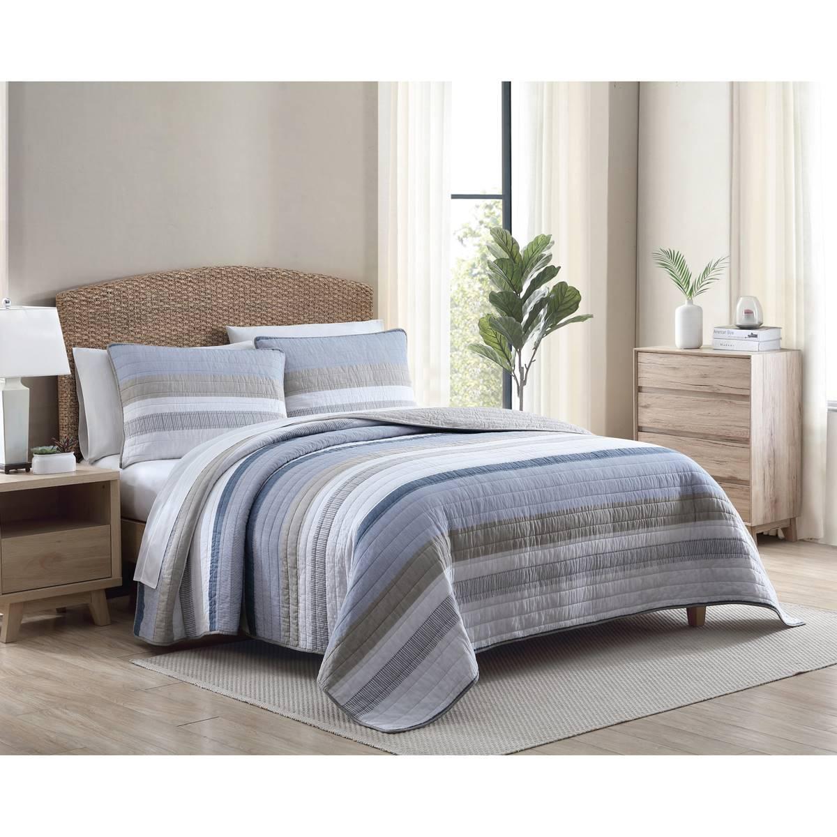 Nautica Galewood 136 Thread Count Reversible Quilt Set