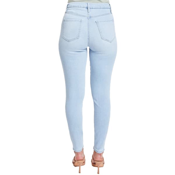 Juniors YMI® Curvy Fit Tailored Waist Band Skinny Jeans